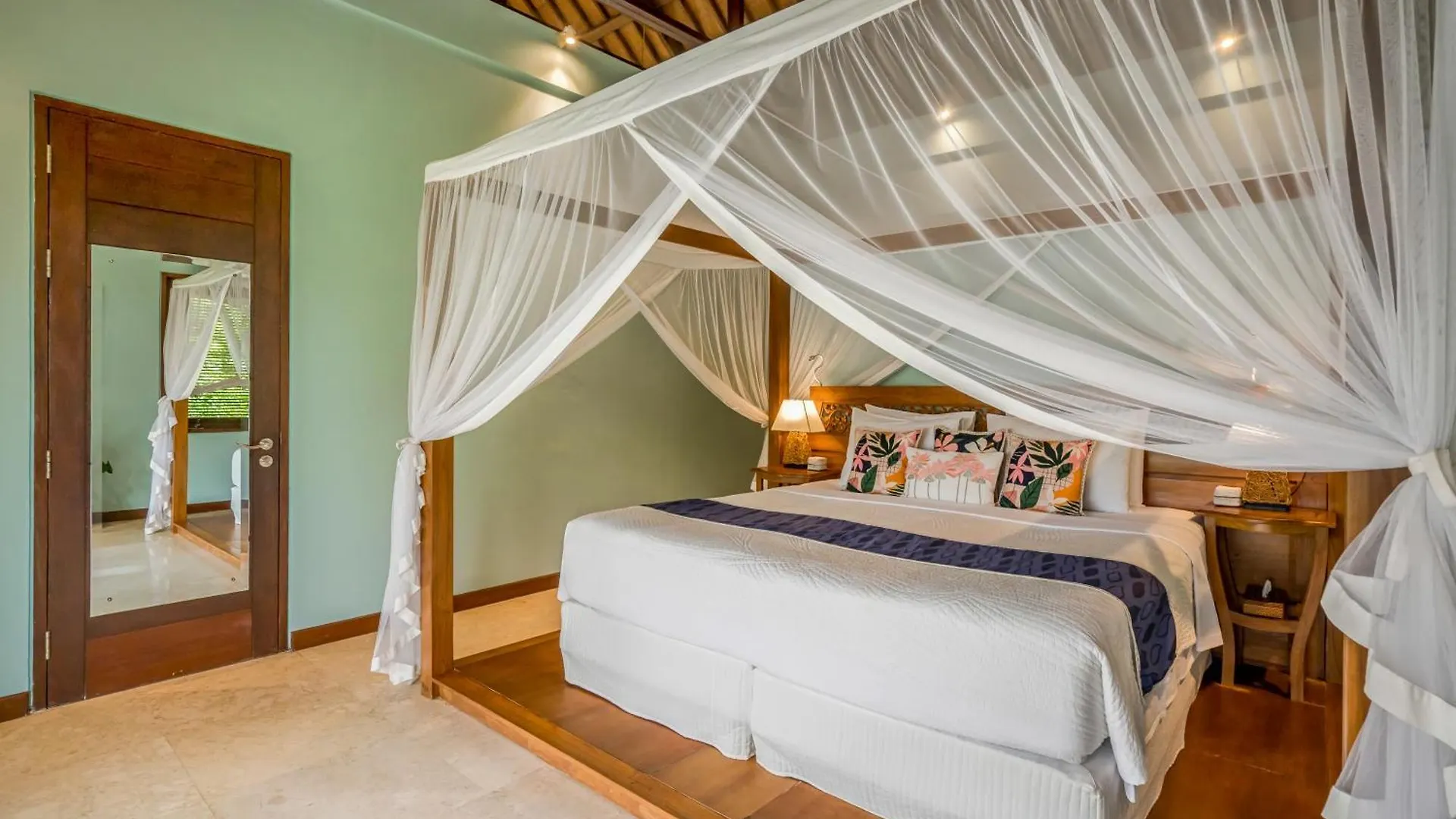 Kano Sari Ubud Villas 4*,